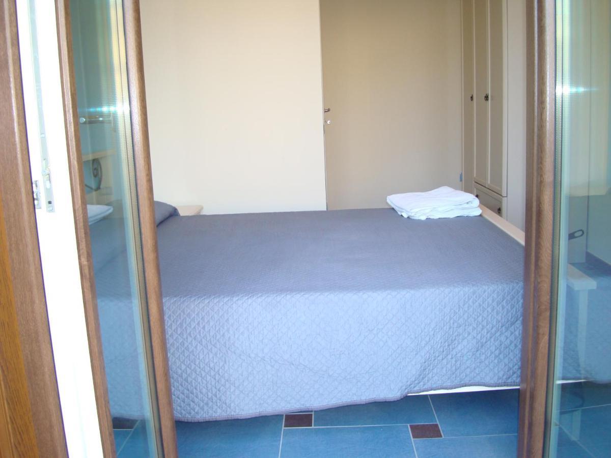 Guest House Mare E Luna ฟูเมเฟรดโดบรูซิโอ ภายนอก รูปภาพ