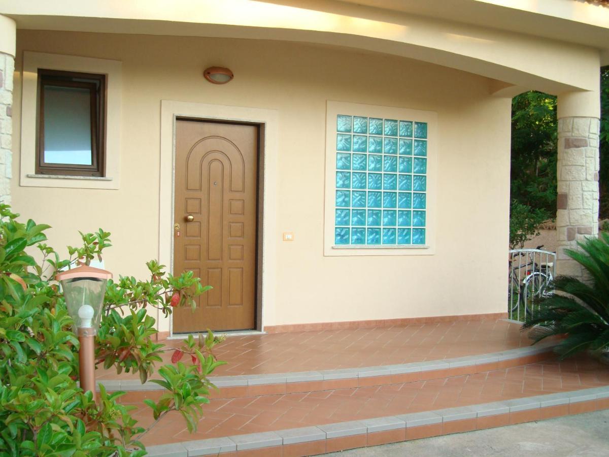 Guest House Mare E Luna ฟูเมเฟรดโดบรูซิโอ ภายนอก รูปภาพ