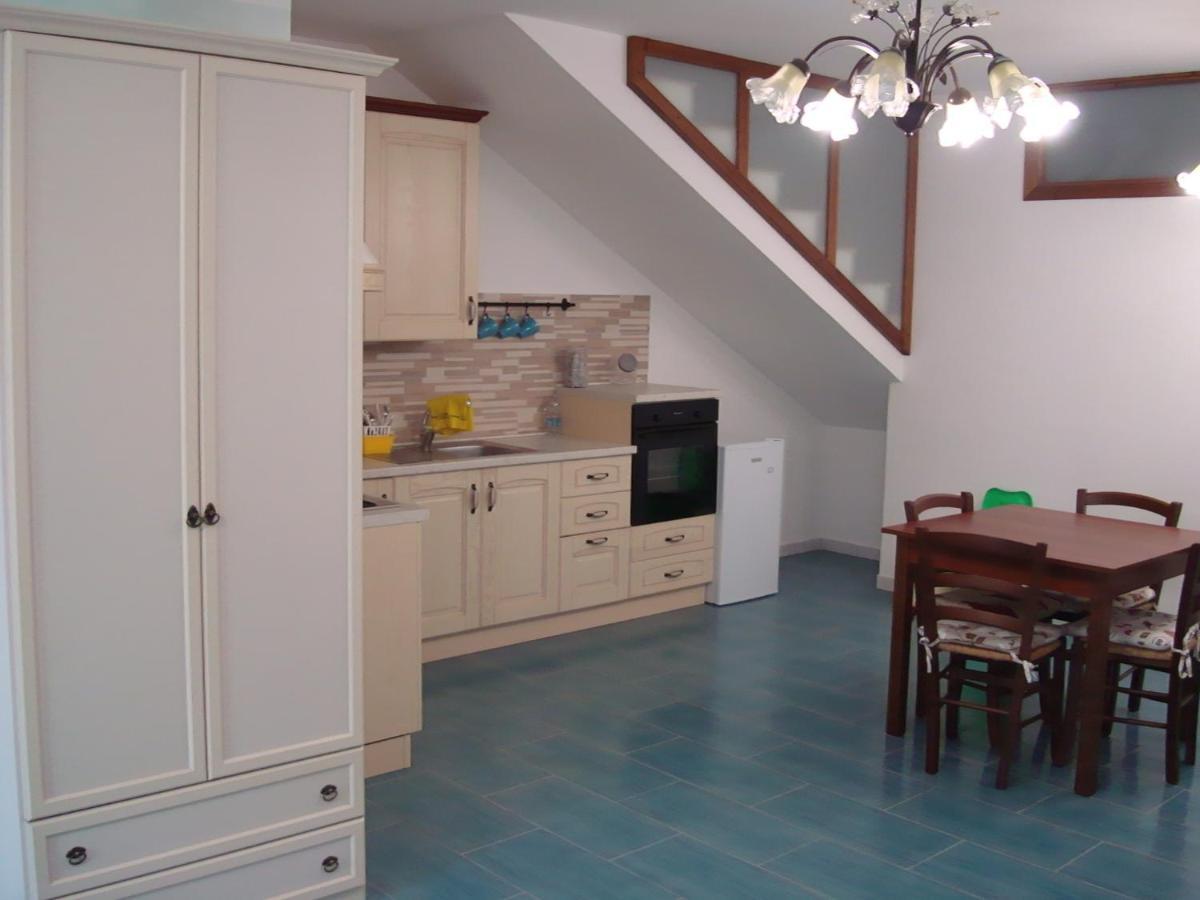Guest House Mare E Luna ฟูเมเฟรดโดบรูซิโอ ภายนอก รูปภาพ
