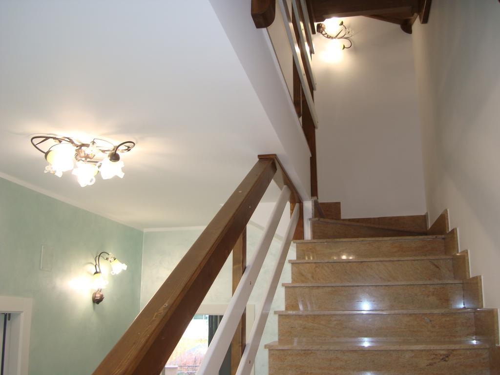 Guest House Mare E Luna ฟูเมเฟรดโดบรูซิโอ ภายนอก รูปภาพ