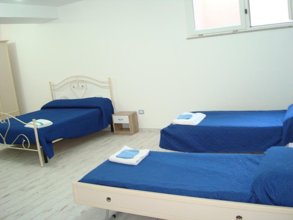 Guest House Mare E Luna ฟูเมเฟรดโดบรูซิโอ ภายนอก รูปภาพ