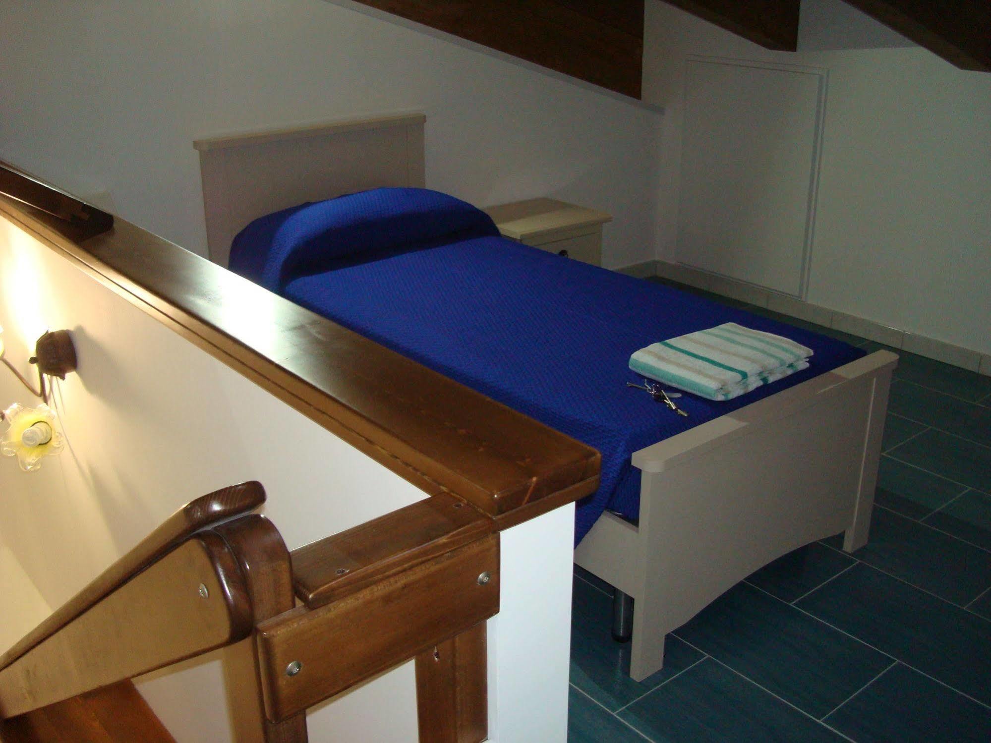 Guest House Mare E Luna ฟูเมเฟรดโดบรูซิโอ ภายนอก รูปภาพ